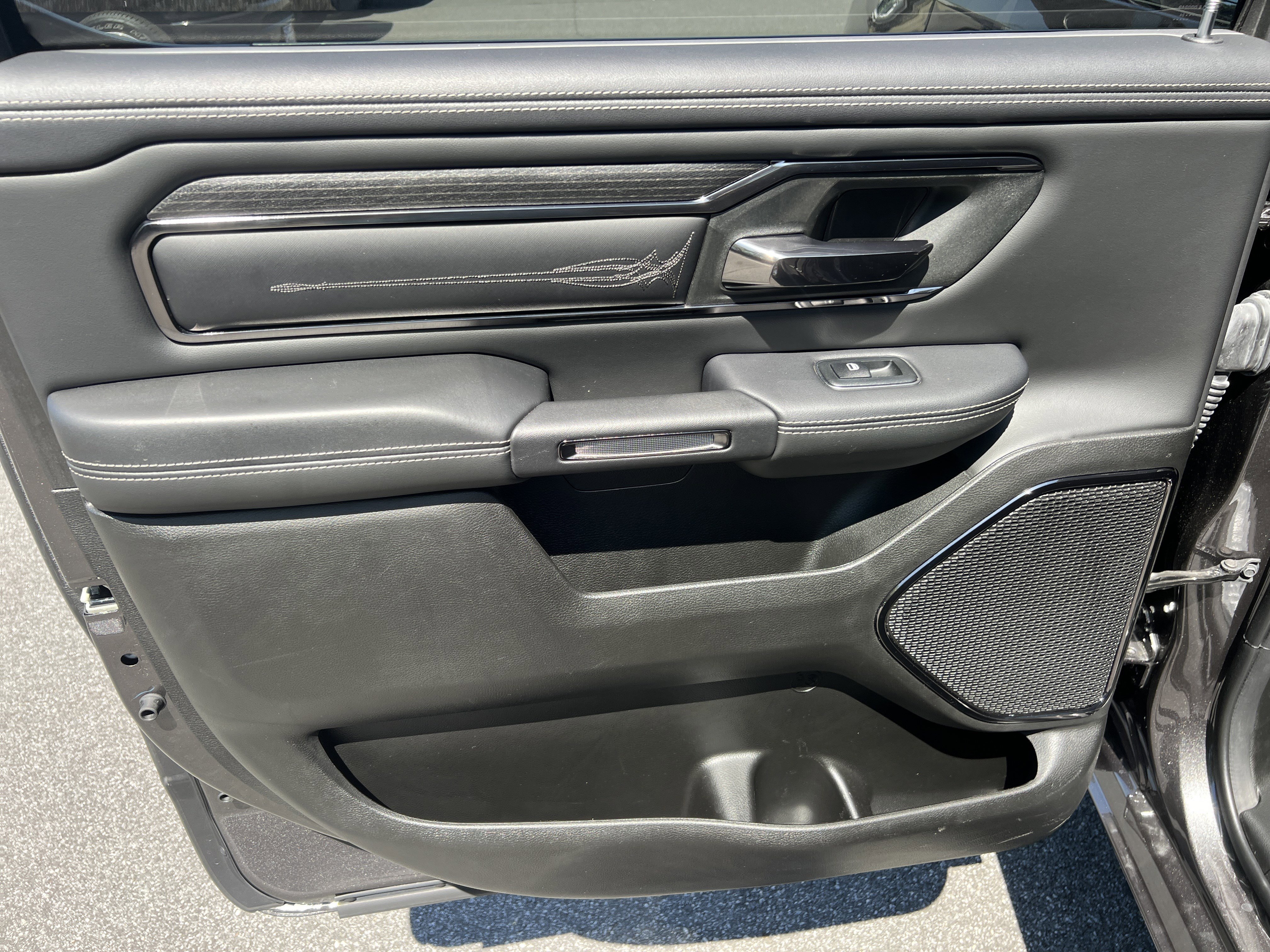 Used 2024 RAM 1500 Limited w/ Body Color Bumper Group AWD/4WD image 27