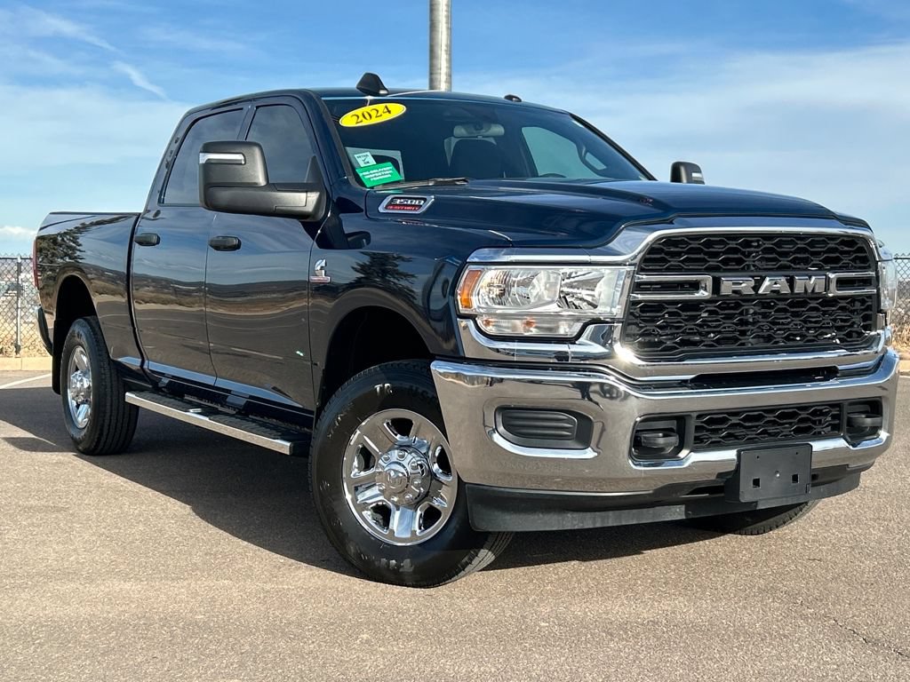 Used 2024 RAM 3500 Tradesman w/ Chrome Appearance Group AWD/4WD image 35