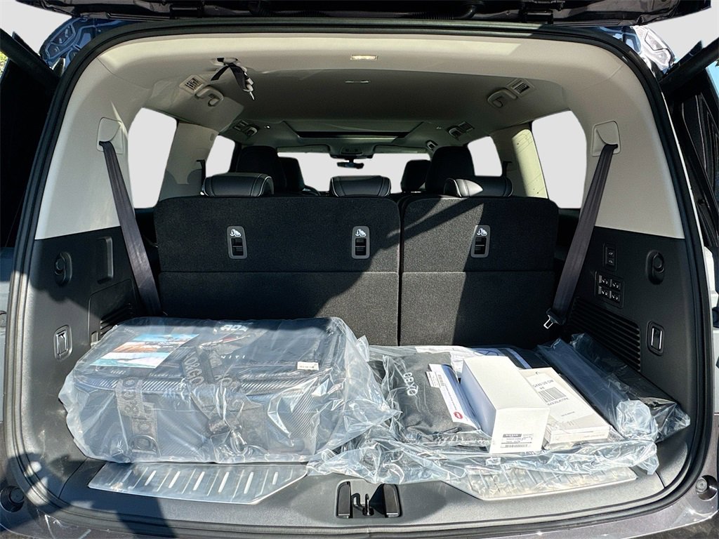 New 2026 INFINITI QX80 Luxe image 28