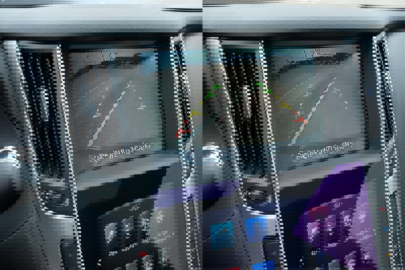 Used 2018 INFINITI Q60 3.0t Luxe w/ Cargo Package image 13