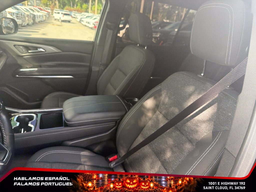 Used 2025 Chevrolet Traverse LT AWD/4WD image 13