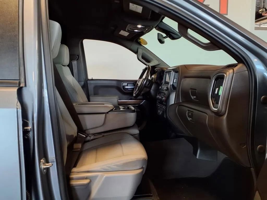 Used 2021 Chevrolet Silverado 1500 LT w/ Safety Package II AWD/4WD image 12