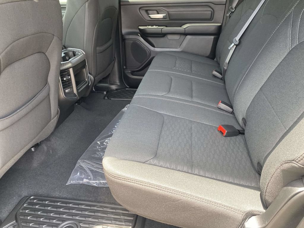 New 2026 RAM 1500 Express AWD/4WD image 10
