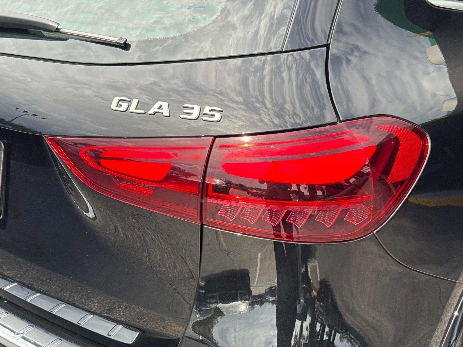 Used 2025 Mercedes-Benz GLA 35 AMG 4MATIC image 18