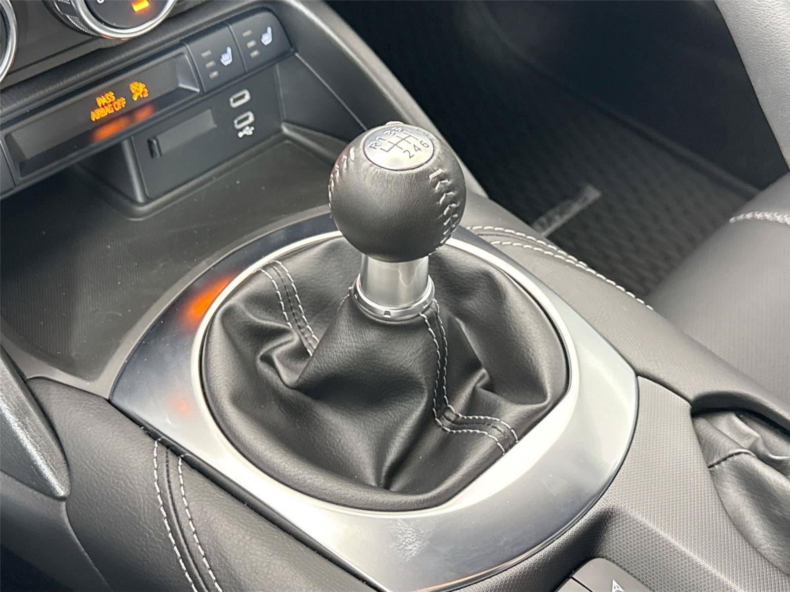 Used 2026 MAZDA MX-5 Miata Grand Touring RWD image 24