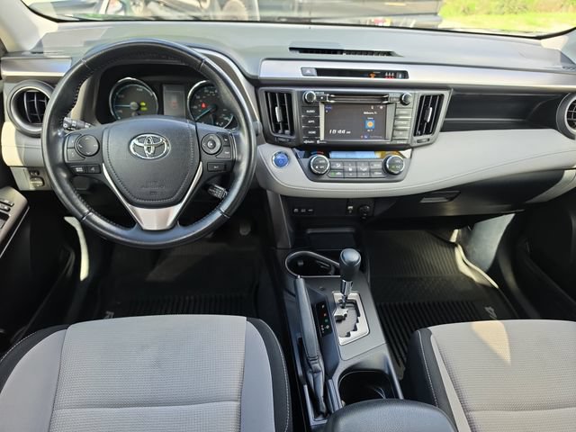 Used 2017 Toyota RAV4 XLE w/ All Weather Liner Package AWD/4WD image 9