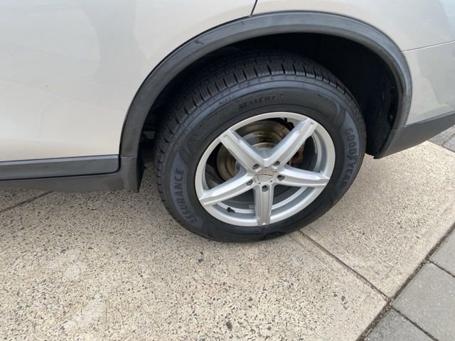 Used 2016 Nissan Rogue S image 18