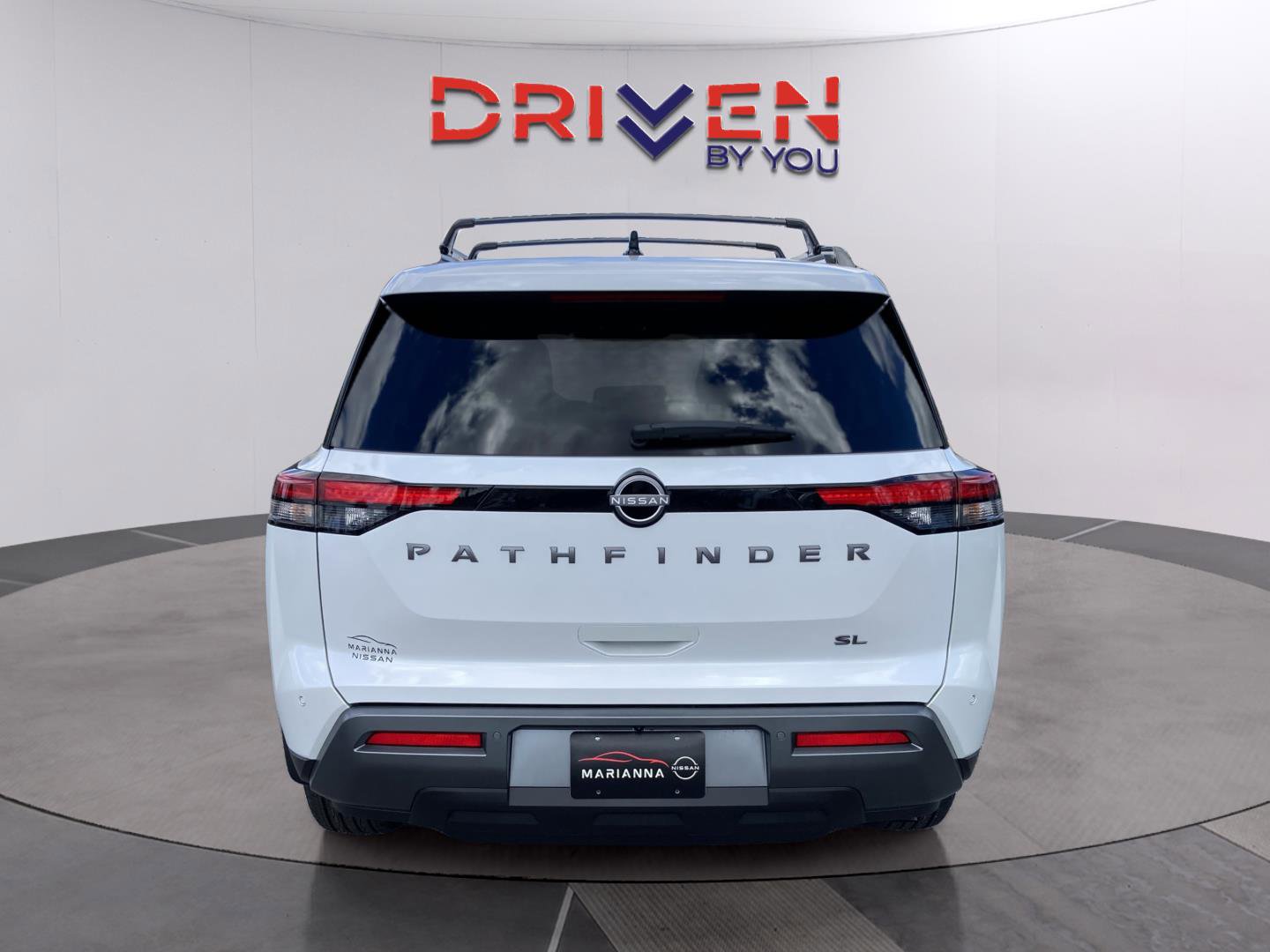 New 2026 Nissan Pathfinder SL image 4