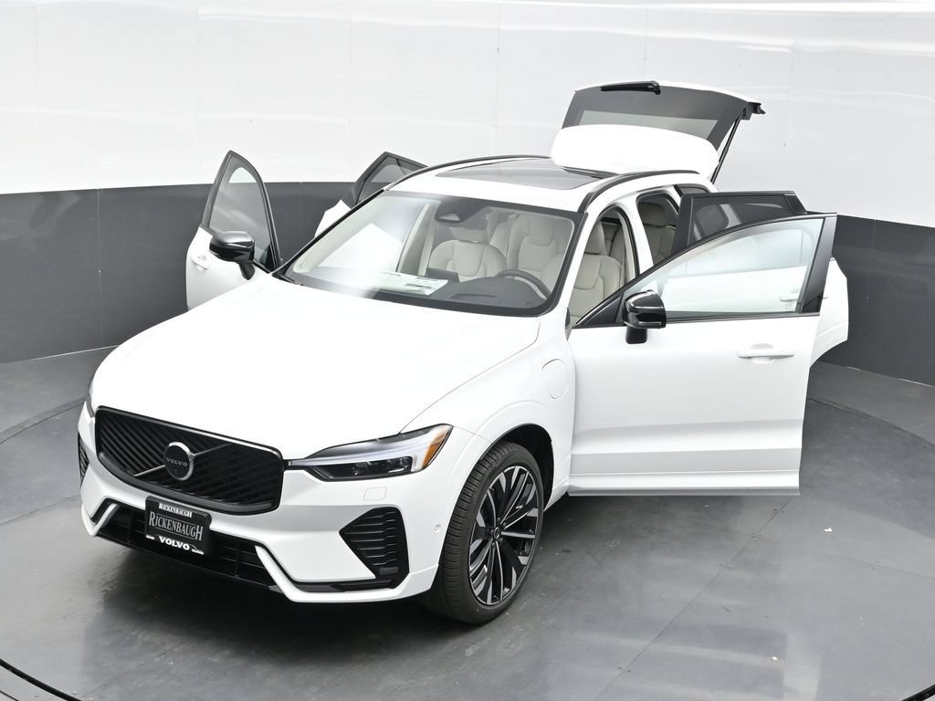 New 2026 Volvo XC60 T8 Ultra w/ Climate Package PRO AWD/4WD image 55