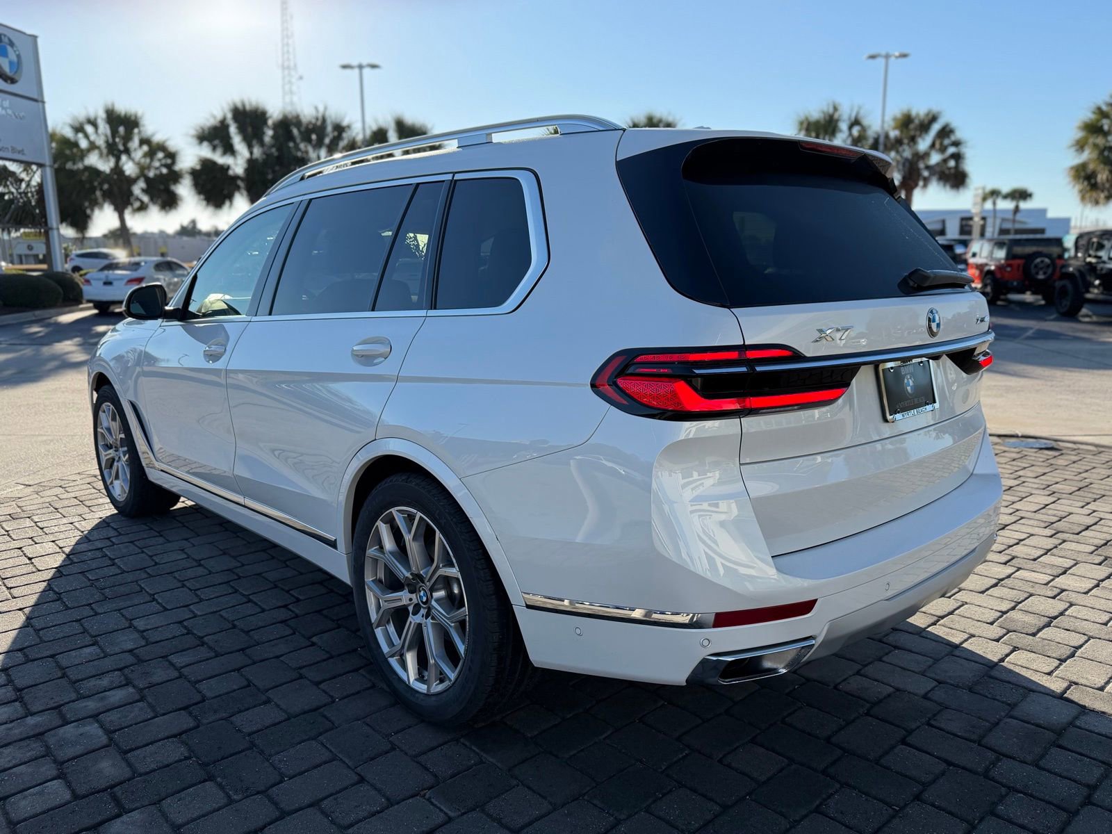 Certified 2024 BMW X7 xDrive40i w/ Executive Package image 11