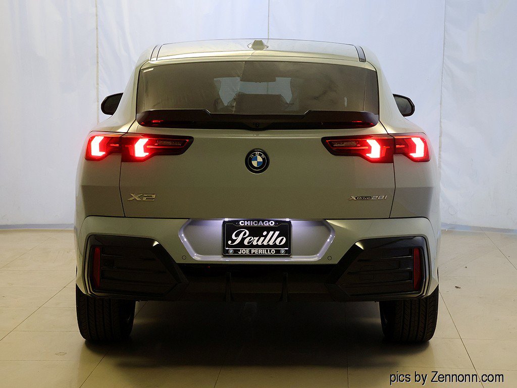 New 2026 BMW X2 xDrive28i w/ Technology Package AWD/4WD image 7