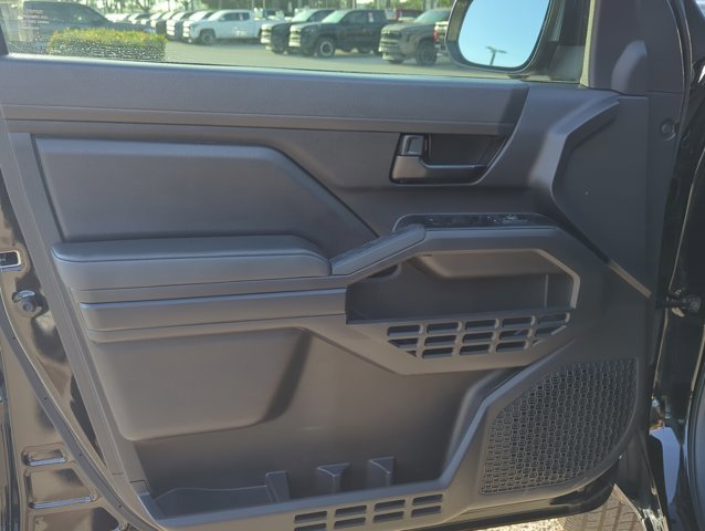 Used 2025 Toyota Tacoma SR image 7