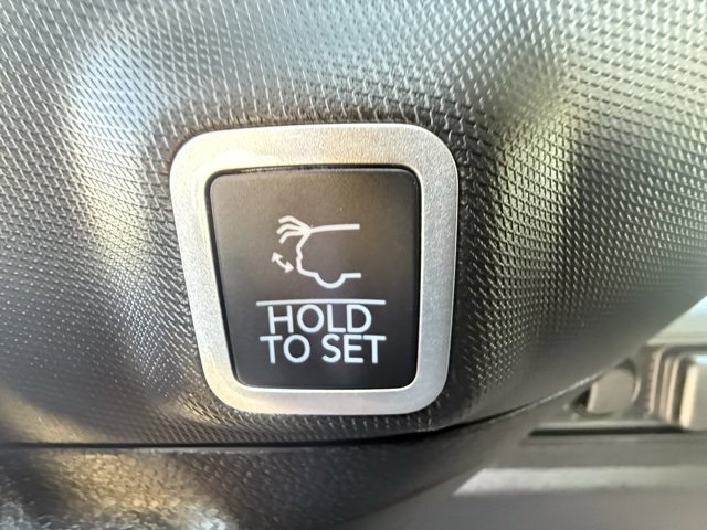 New 2025 Jeep Grand Cherokee Limited w/ Black Appearance Package image 14