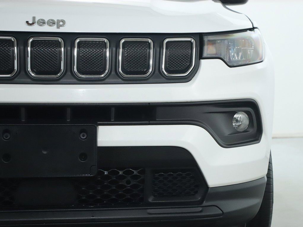 Used 2022 Jeep Compass Latitude AWD/4WD image 8