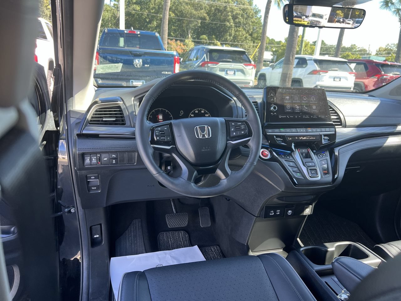 Used 2025 Honda Odyssey Elite image 30