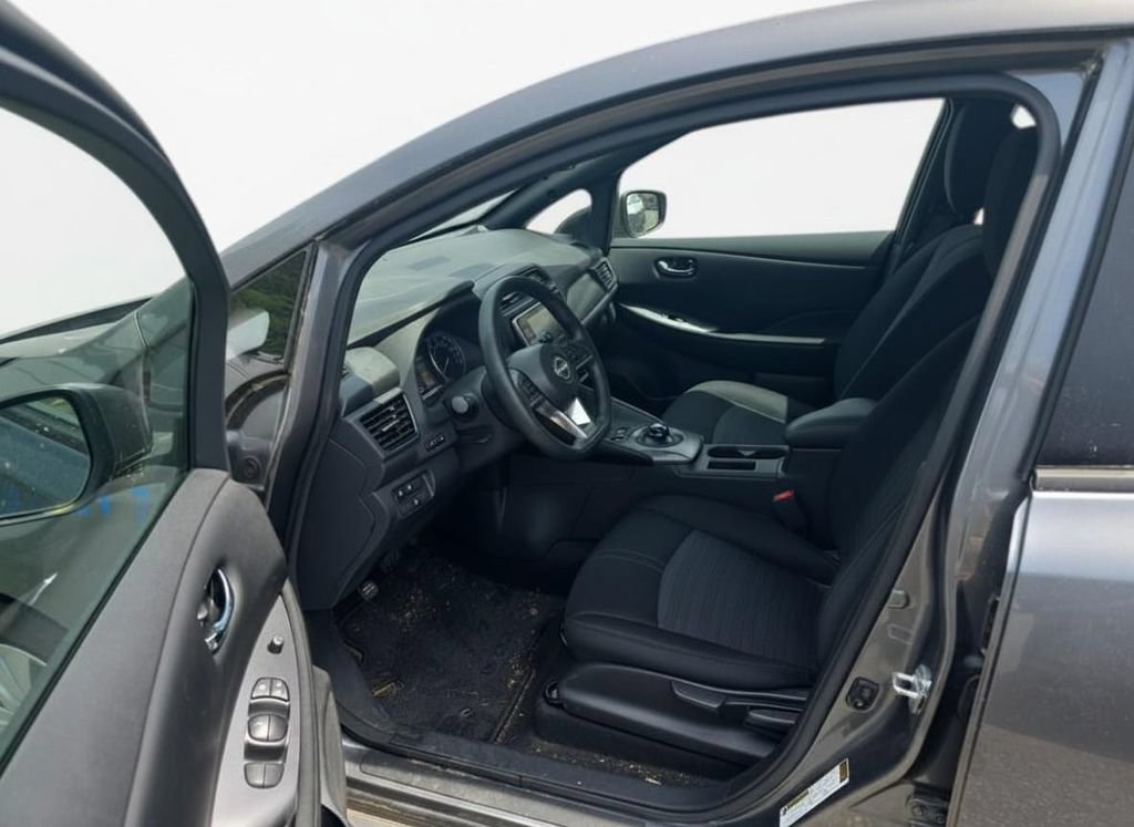 Used 2023 Nissan Leaf S FWD image 3