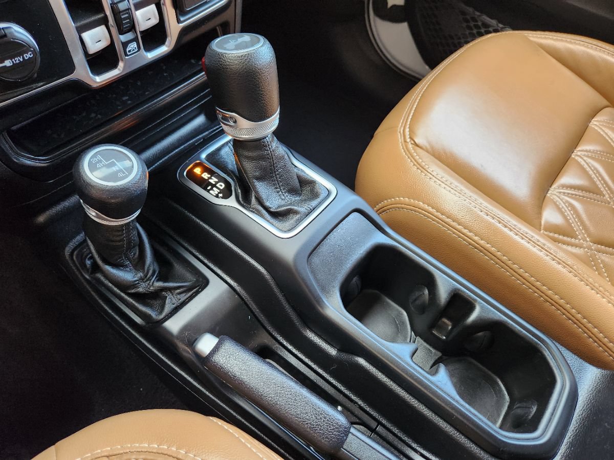 Used 2021 Jeep Wrangler Unlimited Sport AWD/4WD image 38