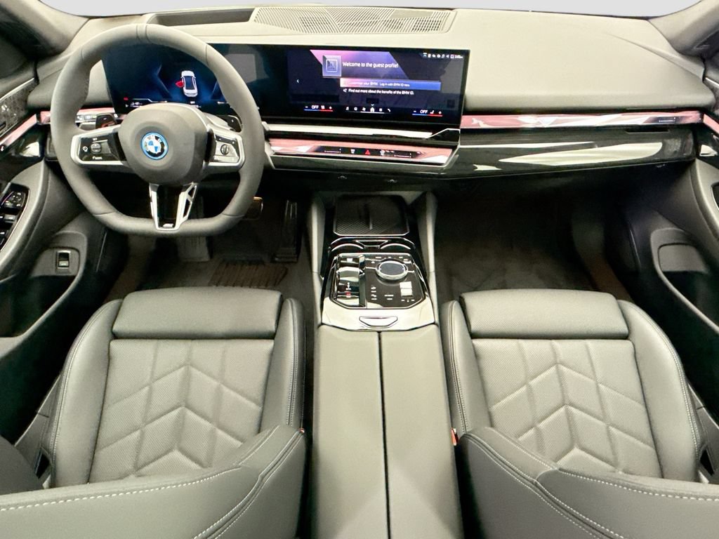 New 2027 BMW 550e xDrive AWD/4WD image 13