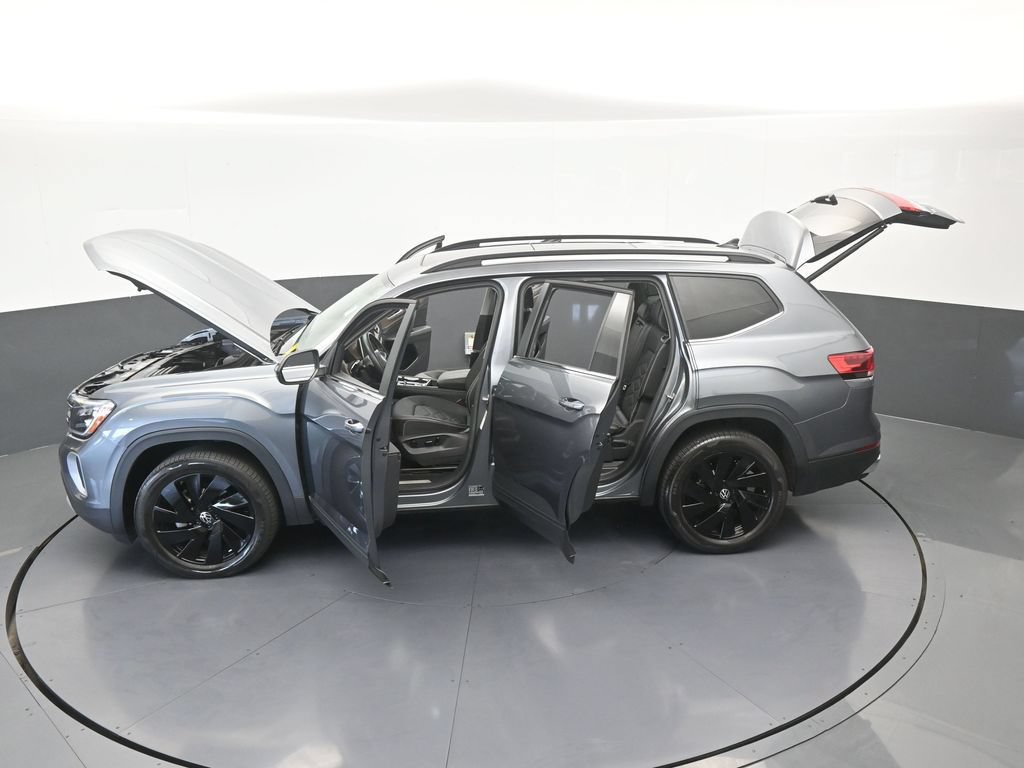 Used 2024 Volkswagen Atlas SE w/ Panoramic Sunroof Package FWD image 66