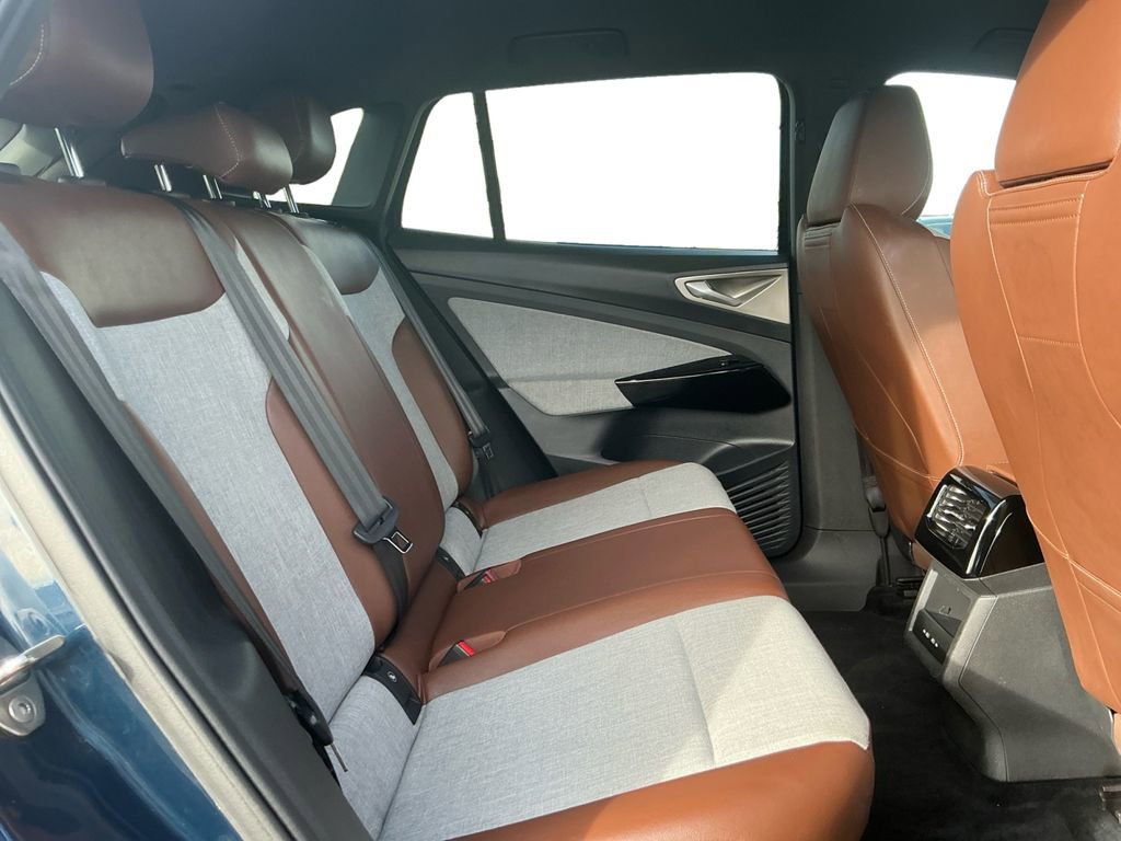Used 2023 Volkswagen ID.4 Pro image 19