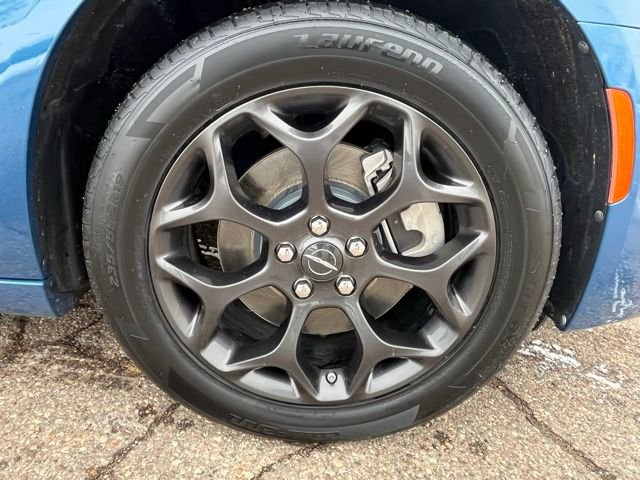 Used 2022 Chrysler 300 Touring w/ Sport Appearance Package image 8