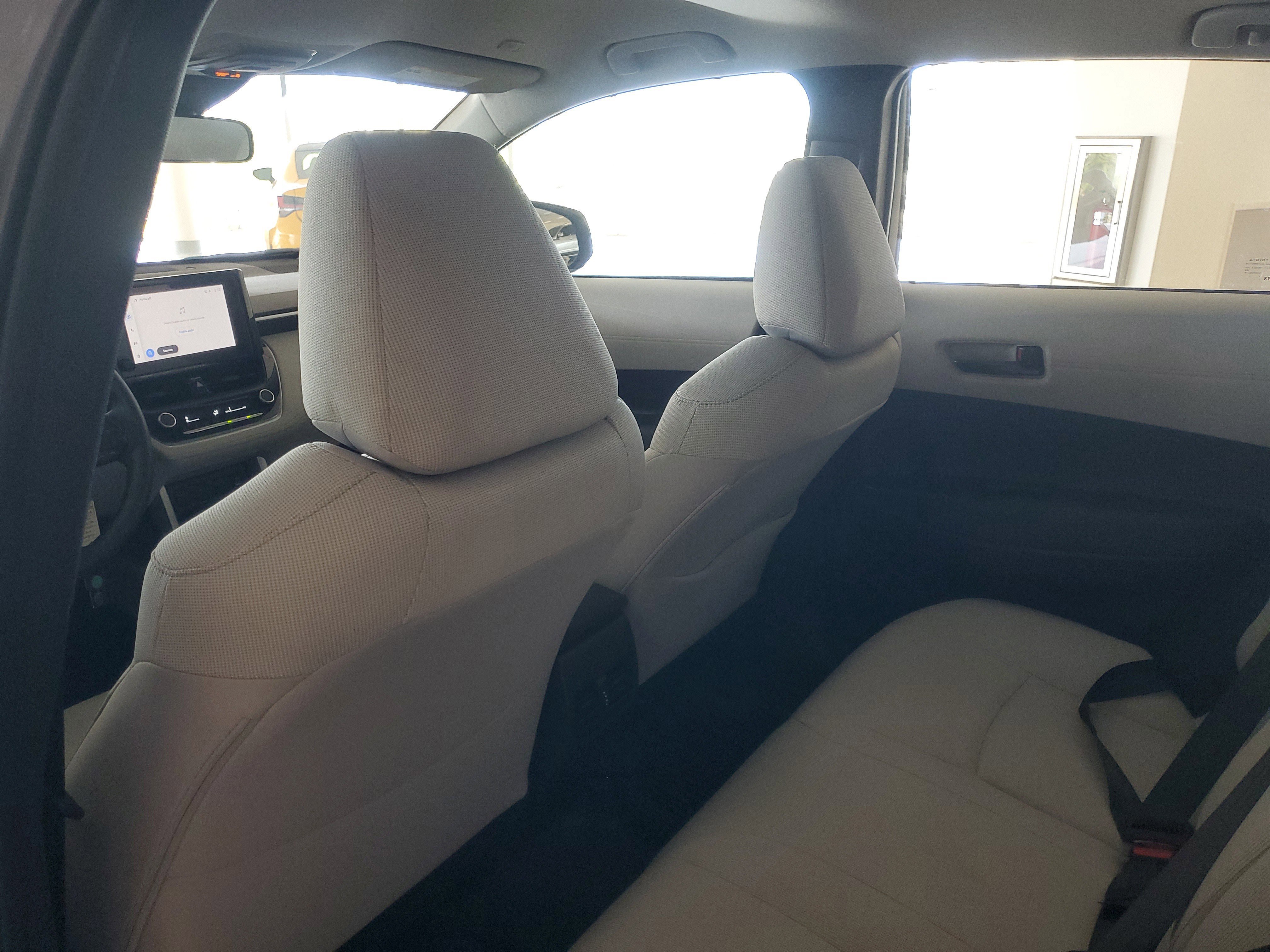 Used 2025 Toyota Corolla Cross L image 15