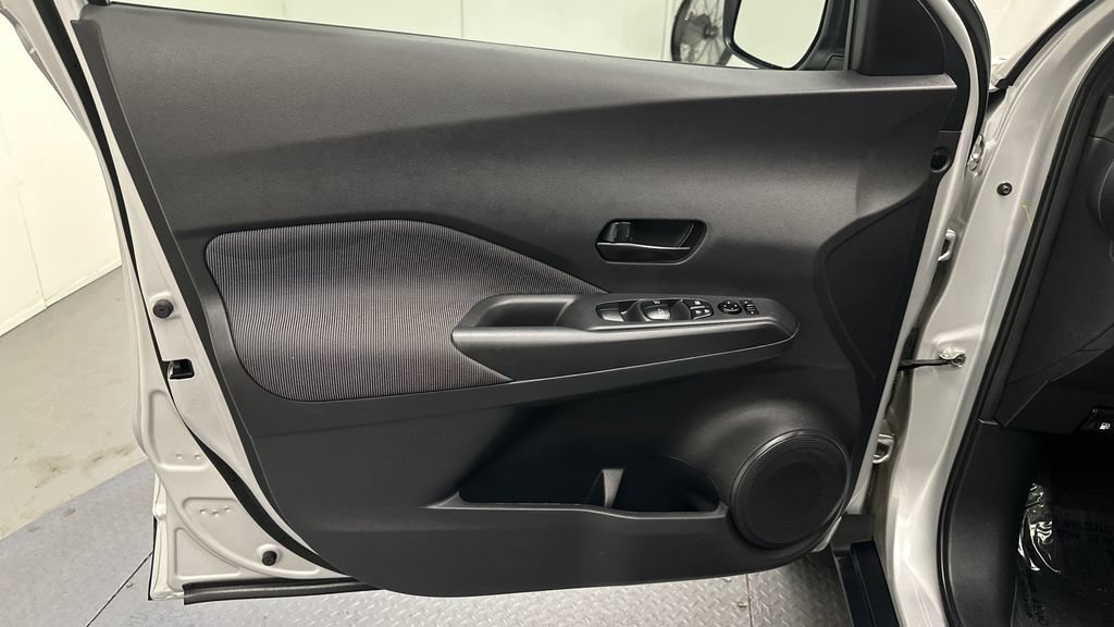 Certified 2019 Nissan Kicks S FWD image 16