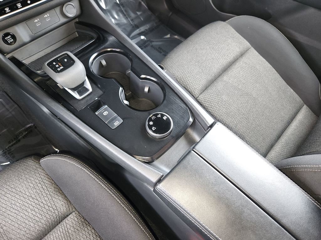 Used 2025 Nissan Rogue SV AWD/4WD image 21
