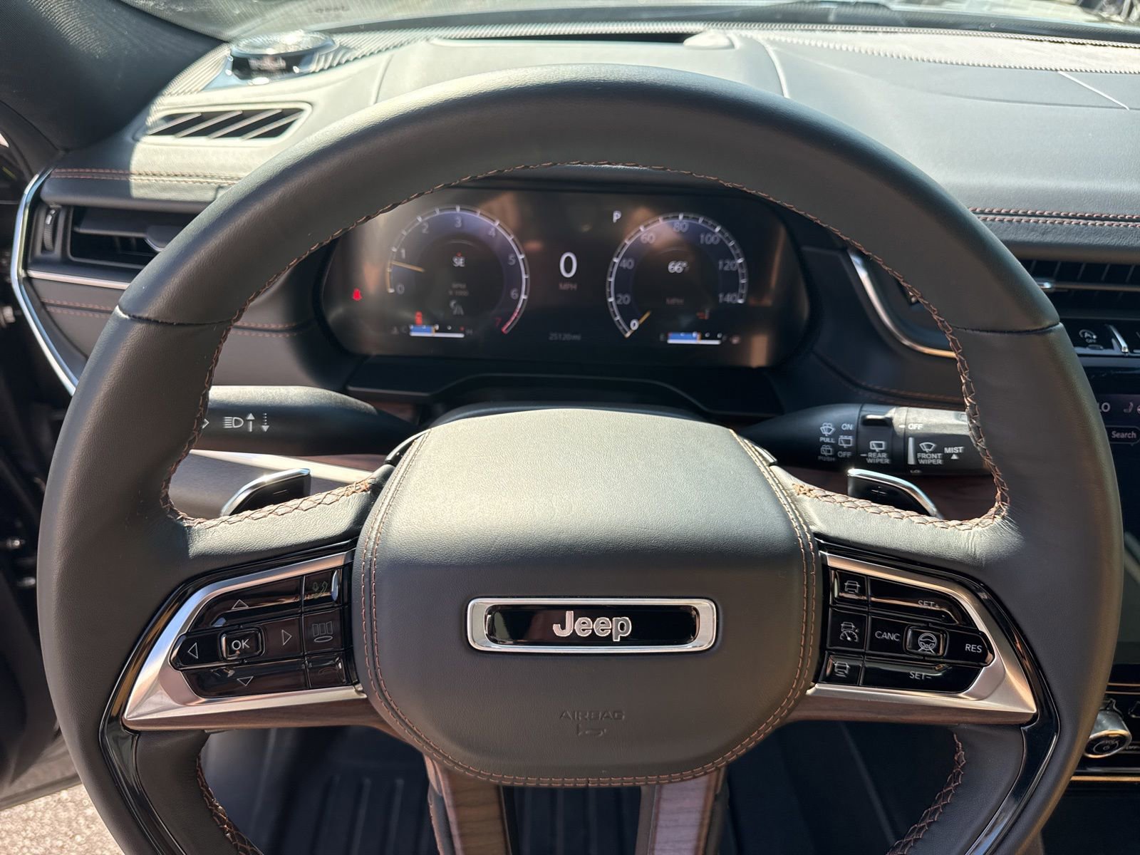 Used 2024 Jeep Grand Cherokee L Summit w/ Advanced Protech Group IV image 39