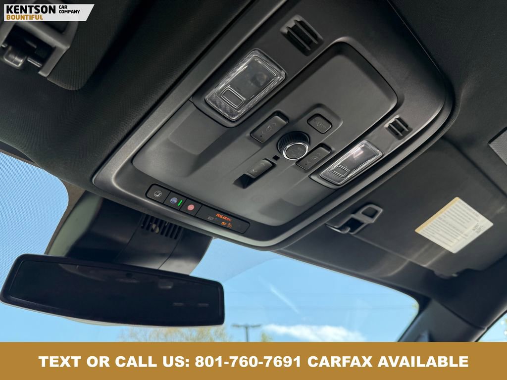 Used 2025 GMC Yukon Denali AWD/4WD image 26