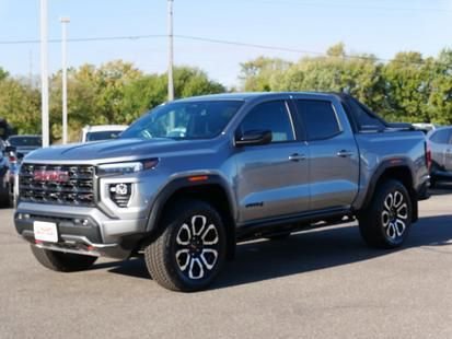 Used 2025 GMC Canyon AT4 w/ Nightfall Edition image 28