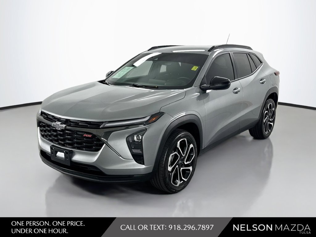 Used 2024 Chevrolet Trax RS w/ Driver Confidence Package FWD image 1