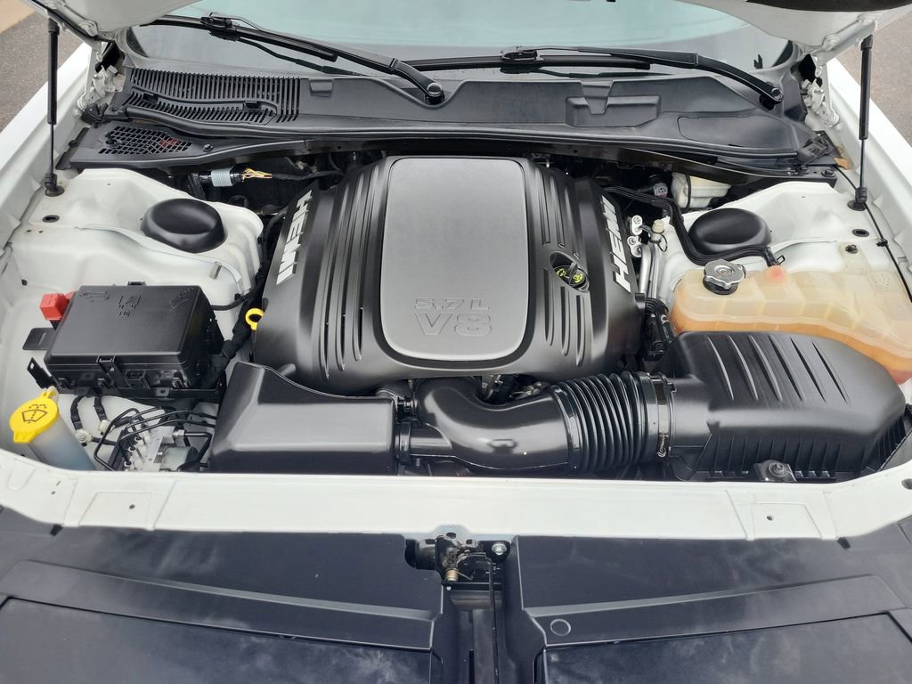 Used 2015 Dodge Challenger R/T Plus image 17