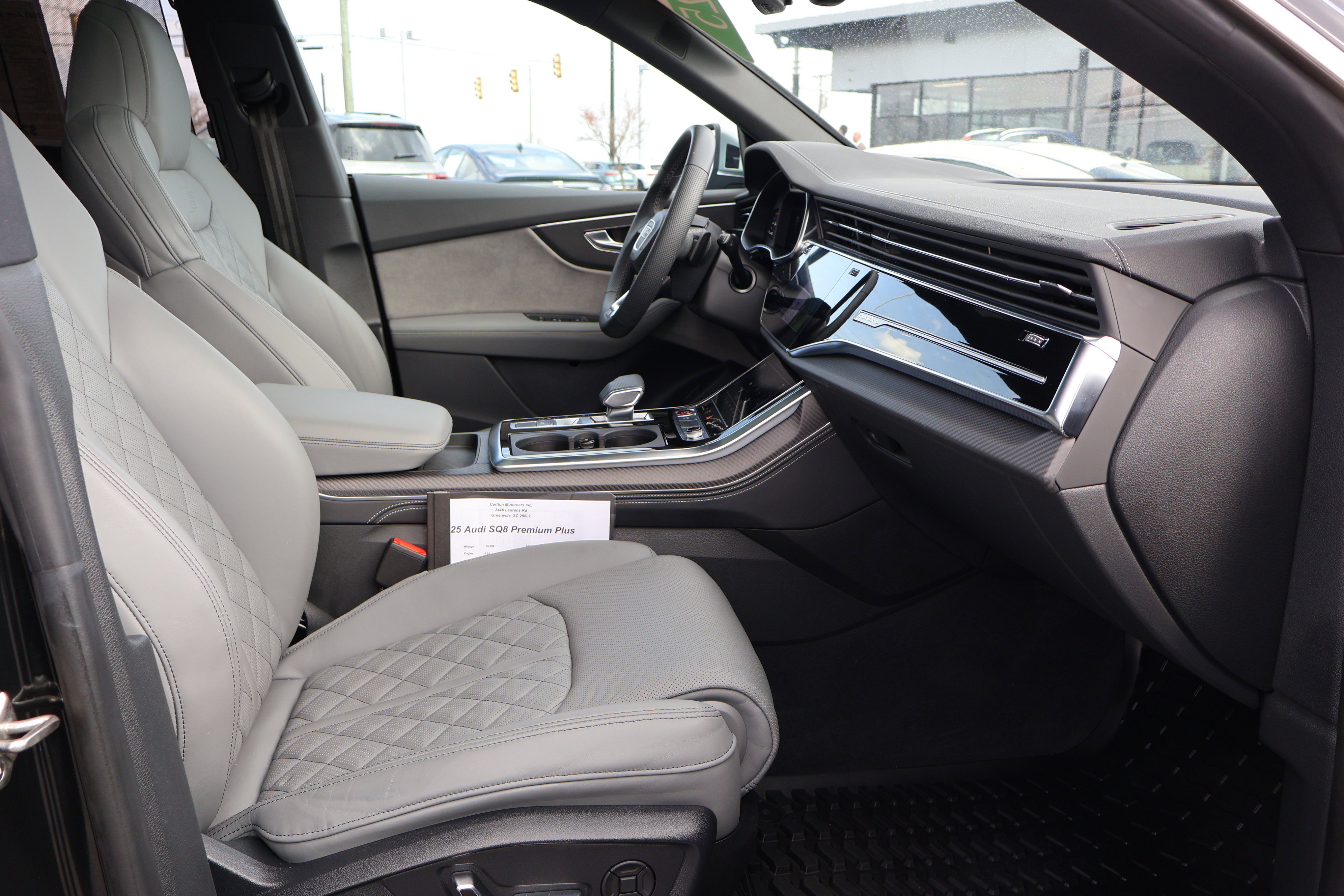 Used 2025 Audi SQ8 Premium Plus image 31