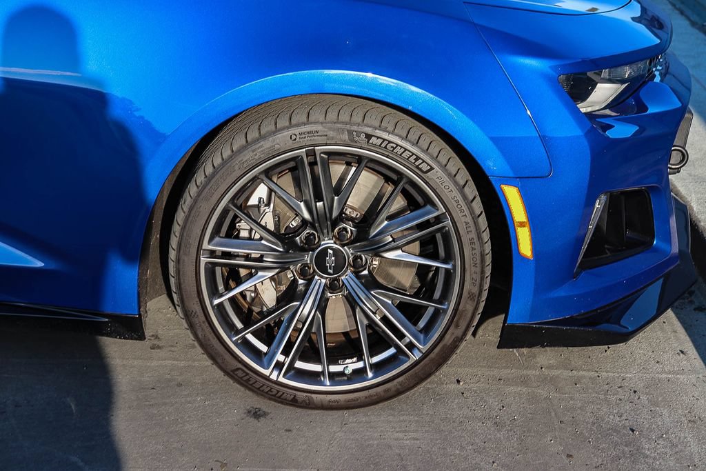 Used 2023 Chevrolet Camaro ZL1 RWD image 10