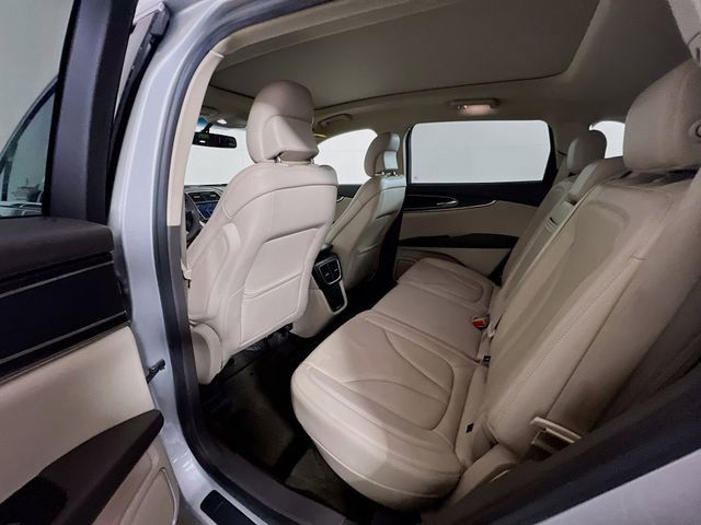 Used 2017 Lincoln MKX Reserve FWD image 19