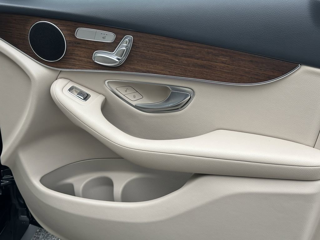 Certified 2022 Mercedes-Benz GLC 300 4MATIC image 16