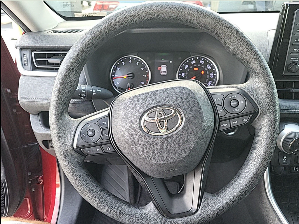 Used 2019 Toyota RAV4 XLE w/ Convenience Package FWD image 10