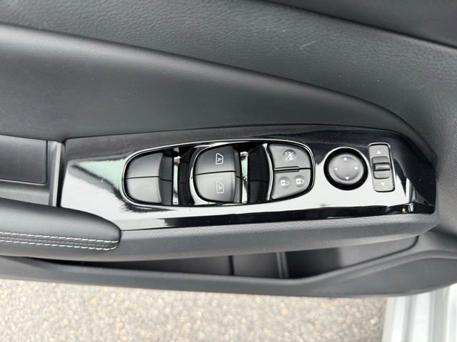 New 2025 Nissan Altima 2.5 SL image 11