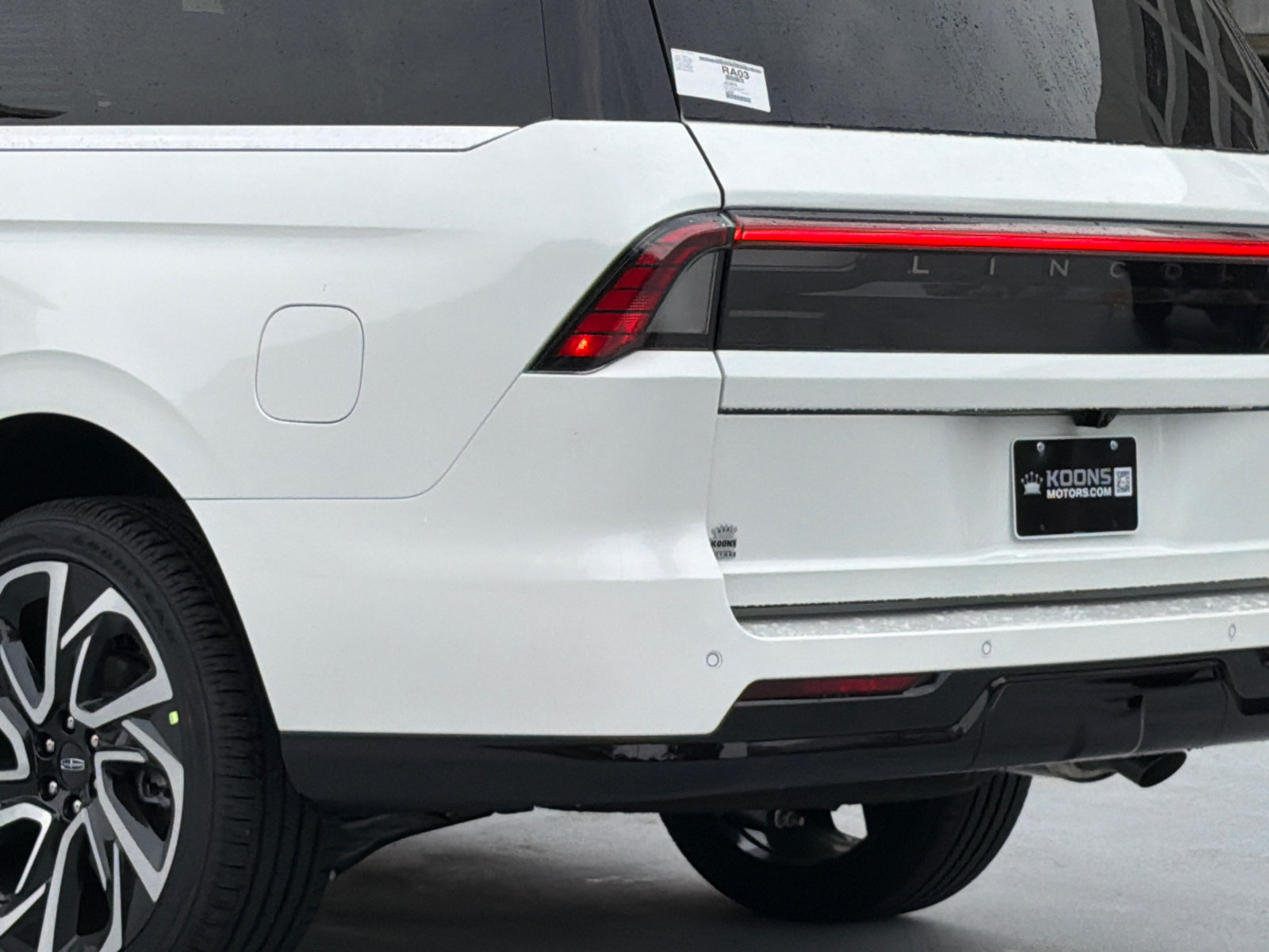 New 2027 Lincoln Navigator L Reserve AWD/4WD image 6
