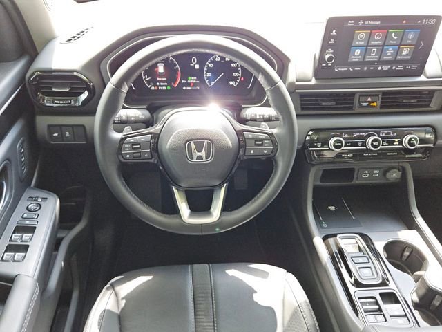 Certified 2025 Honda Pilot Touring image 12