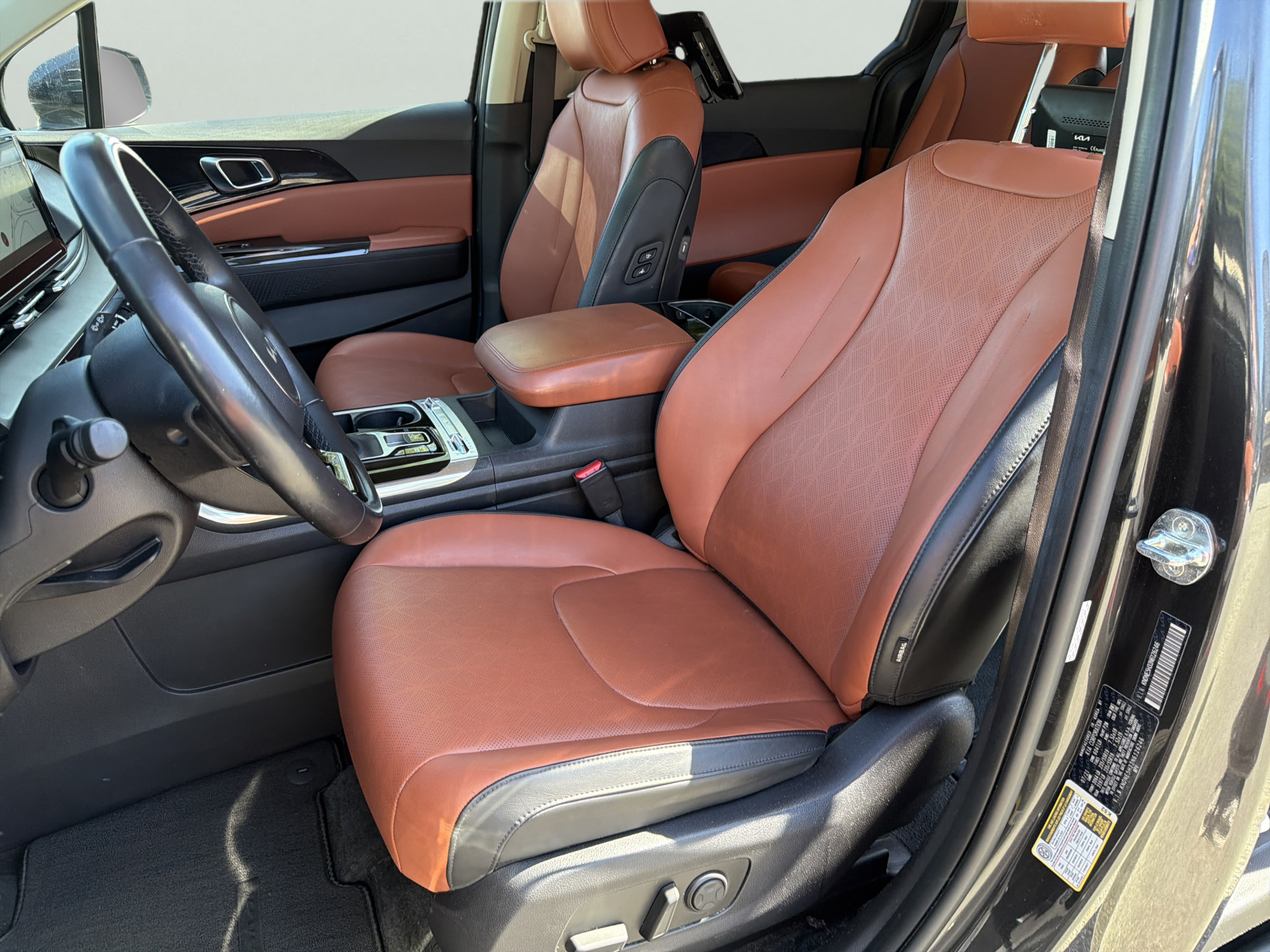 Used 2022 Kia Carnival SX FWD image 19