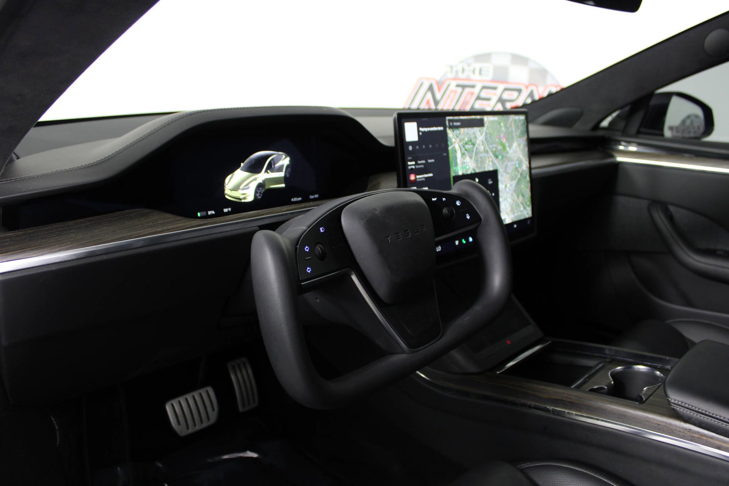 Used 2021 Tesla Model S Plaid image 10