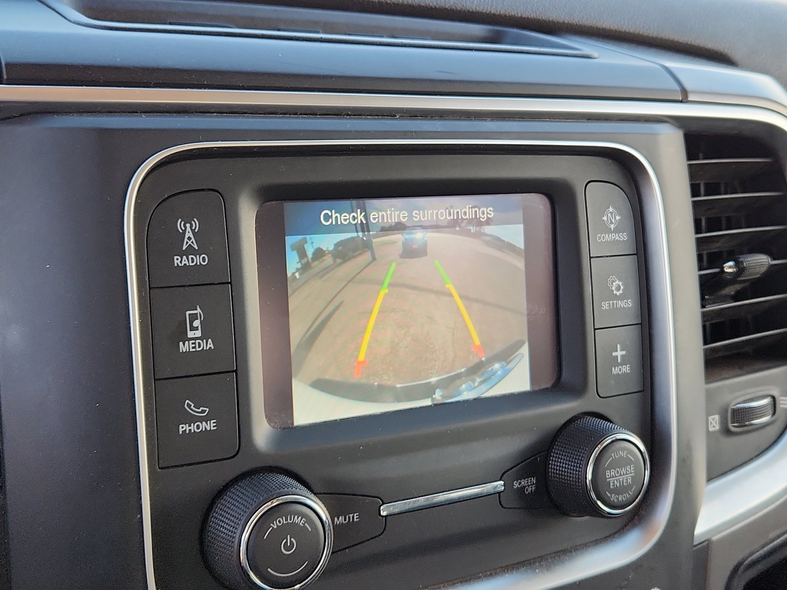 Used 2022 RAM 1500 Classic SLT RWD image 13
