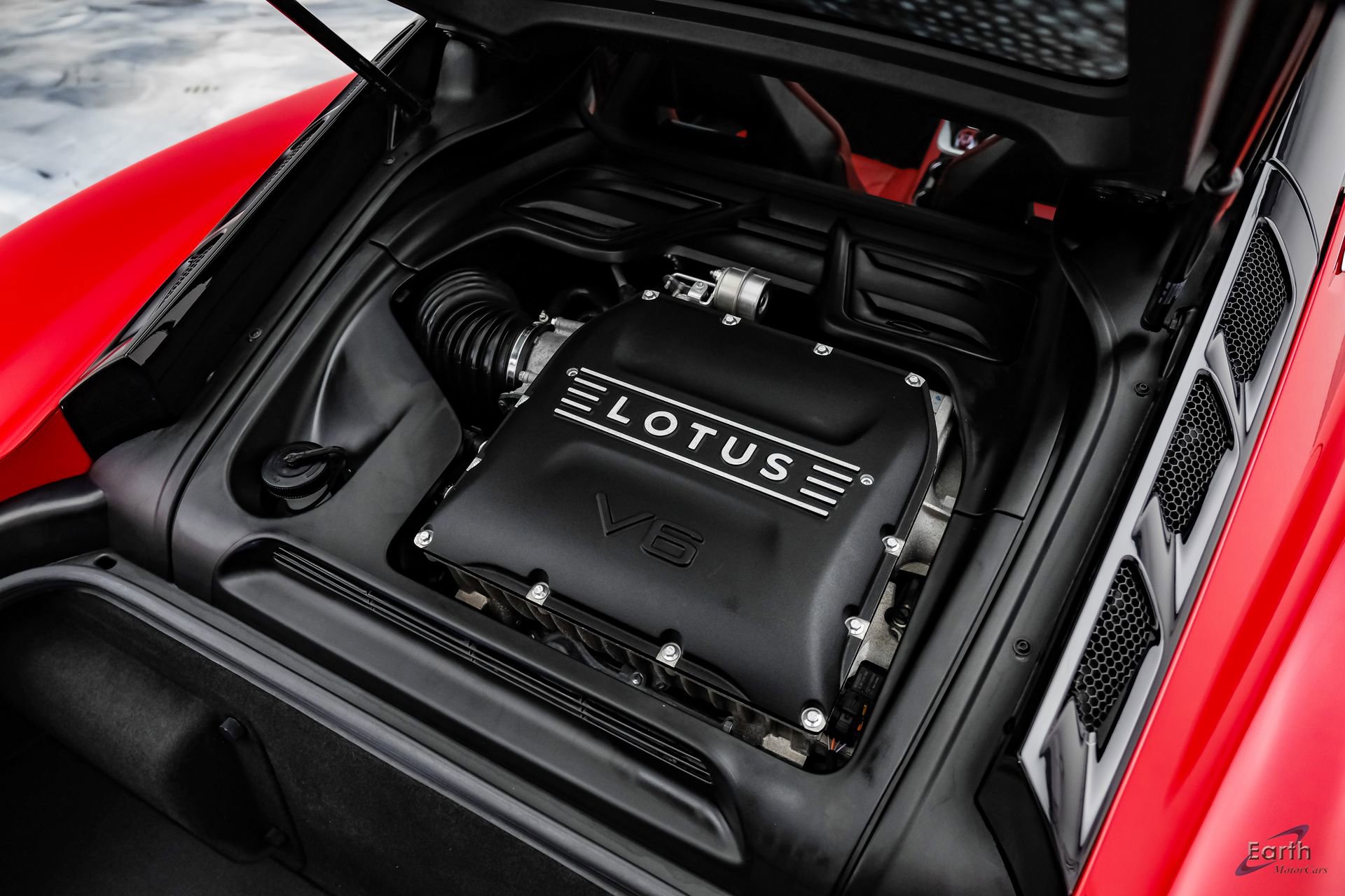 Used 2025 Lotus Emira RWD image 99