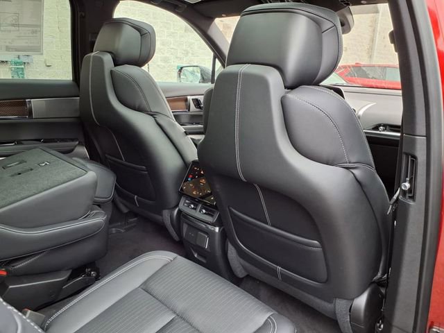 New 2026 Cadillac Vistiq Luxury image 21