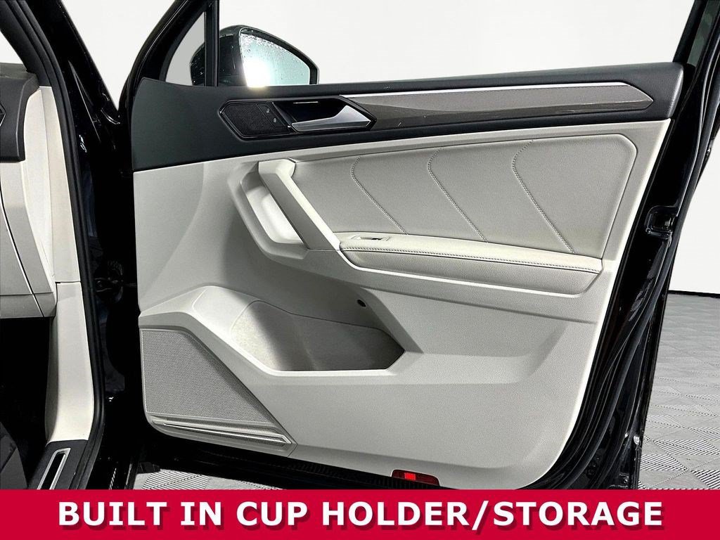 Used 2022 Volkswagen Tiguan SE R-Line AWD/4WD image 25