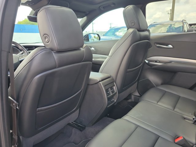 Used 2022 Cadillac XT4 Premium Luxury w/ Enhanced Visibility Package FWD image 17