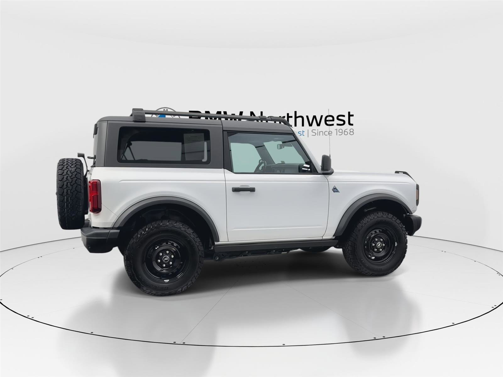 Used 2022 Ford Bronco Black Diamond image 4