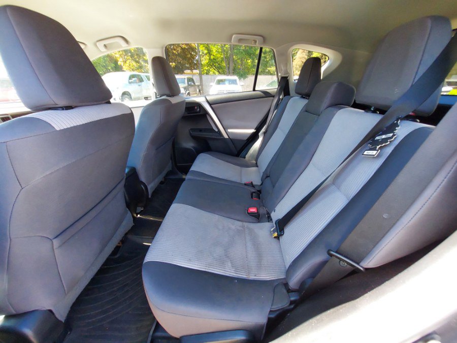 Used 2015 Toyota RAV4 LE AWD/4WD image 9